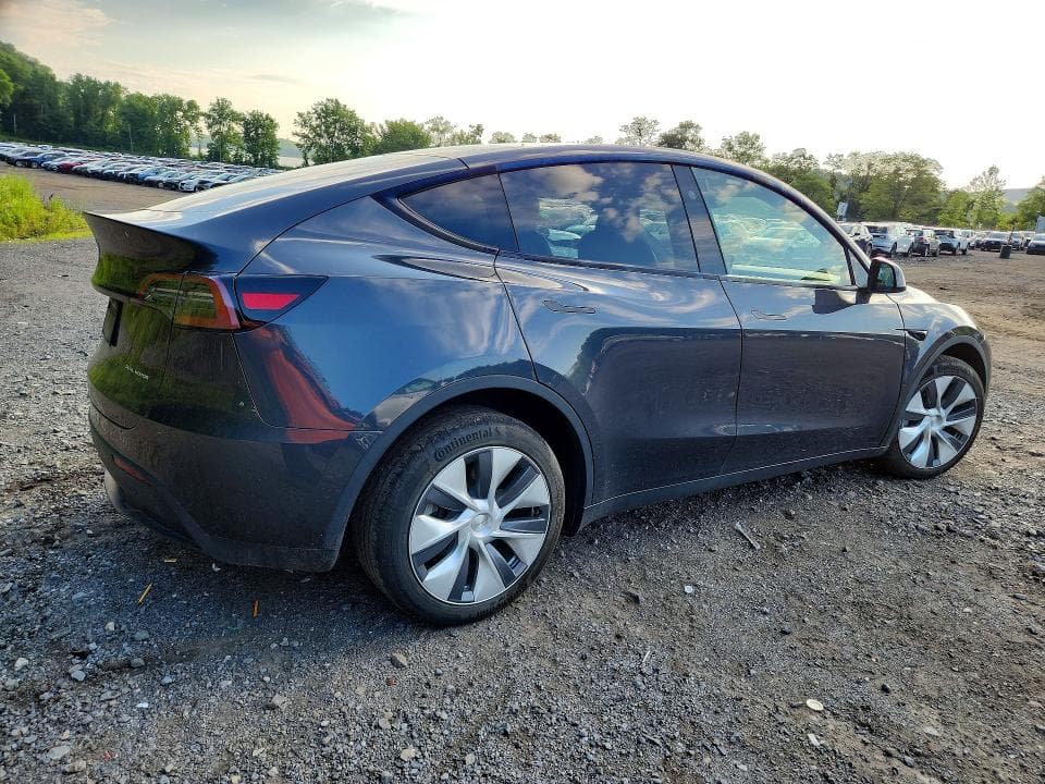 2024 TESLA MODEL Y 3