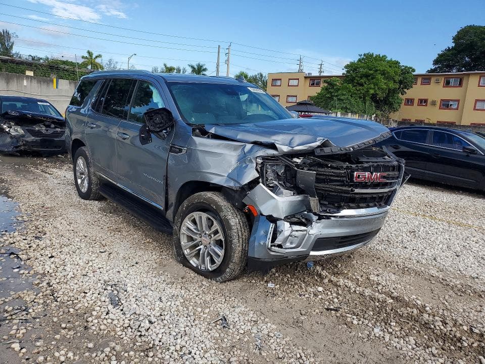 2023 GMC YUKON SLT 4