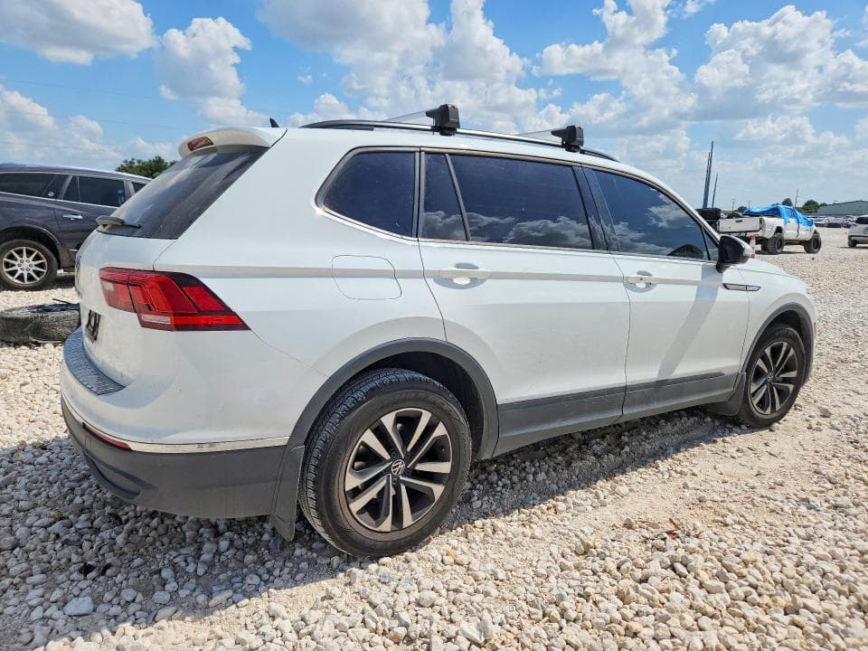 2023 VOLKSWAGEN TIGUAN S 3