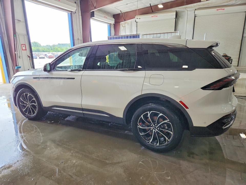 2024 LINCOLN NAUTILUS PREMIERE 2