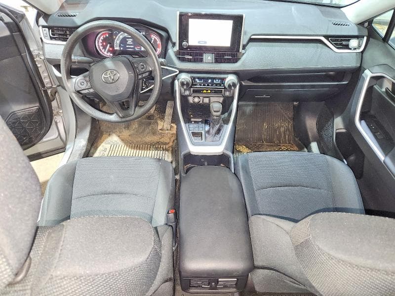 2024 TOYOTA RAV4 LE 8