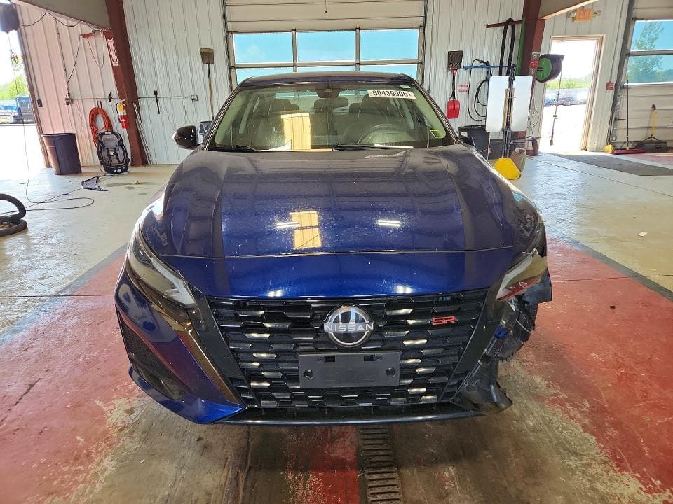 2023 NISSAN ALTIMA SR 5