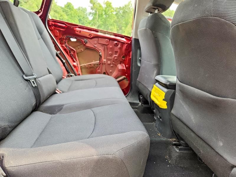 2019 TOYOTA RAV4 LE 11