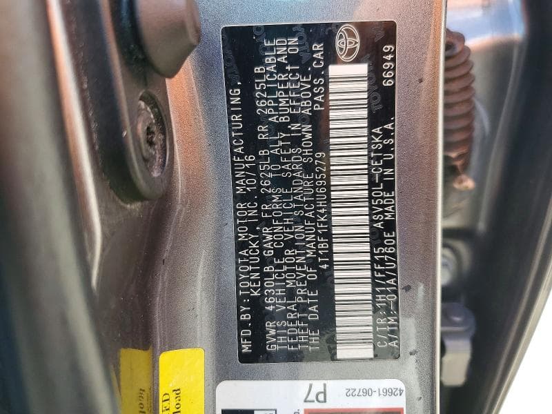2017 TOYOTA CAMRY SE 12