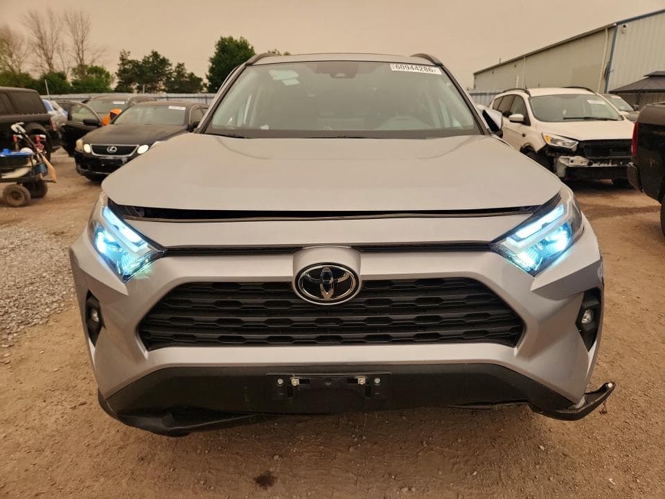 2024 TOYOTA RAV4 XLE 5