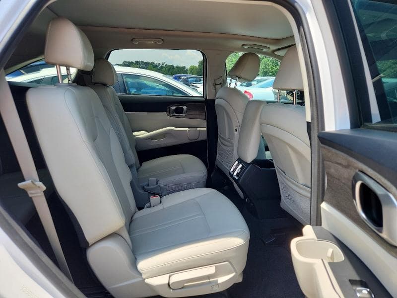 2022 KIA SORENTO EX 11