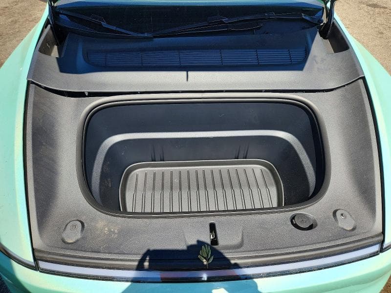 2026 TESLA MODEL Y 12