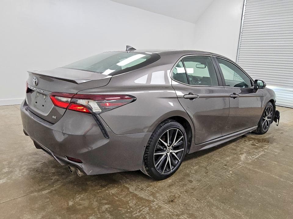 2023 TOYOTA CAMRY SE 3