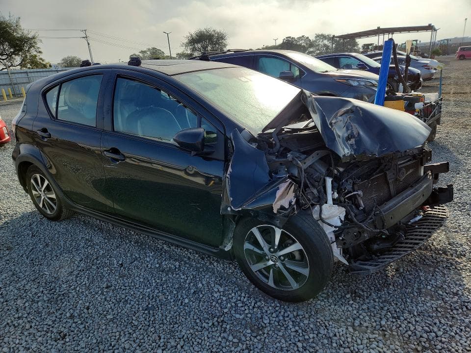 2018 TOYOTA PRIUS C FOUR 4