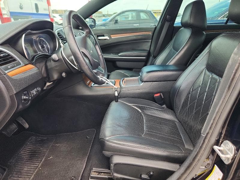 2019 CHRYSLER 300C 7