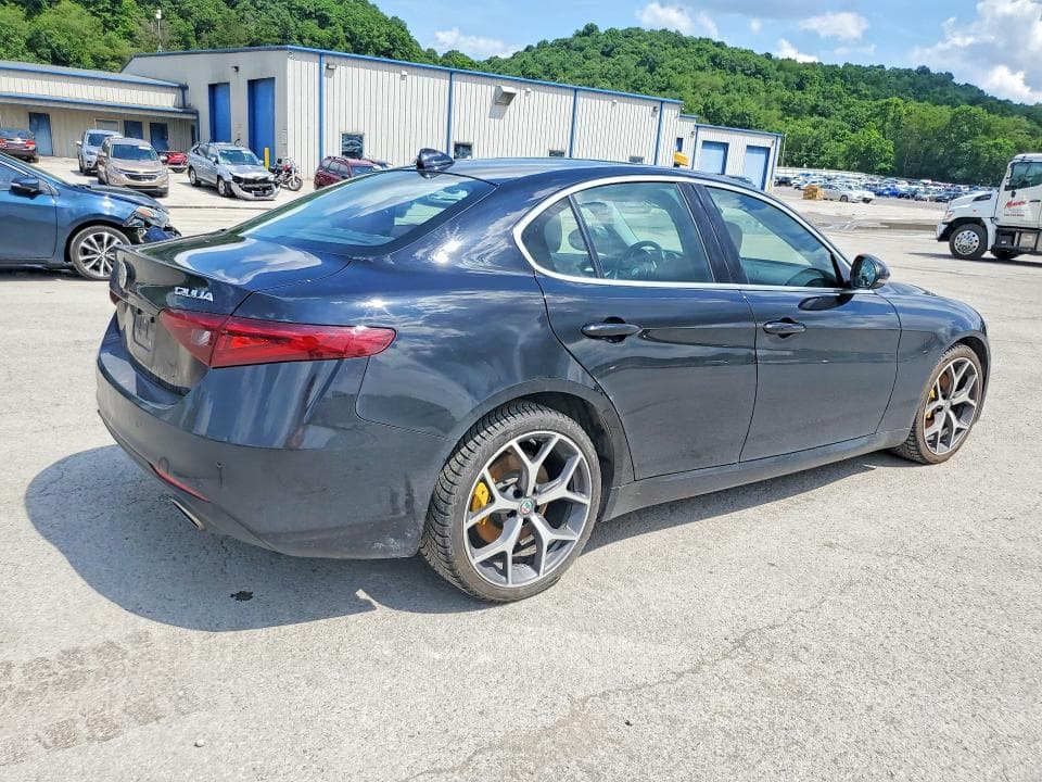 2021 ALFA ROMEO GIULIA TI 3