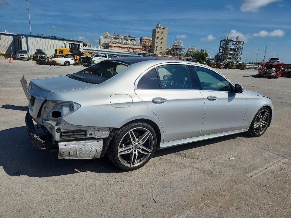 2018 MERCEDES-BENZ E 300 3