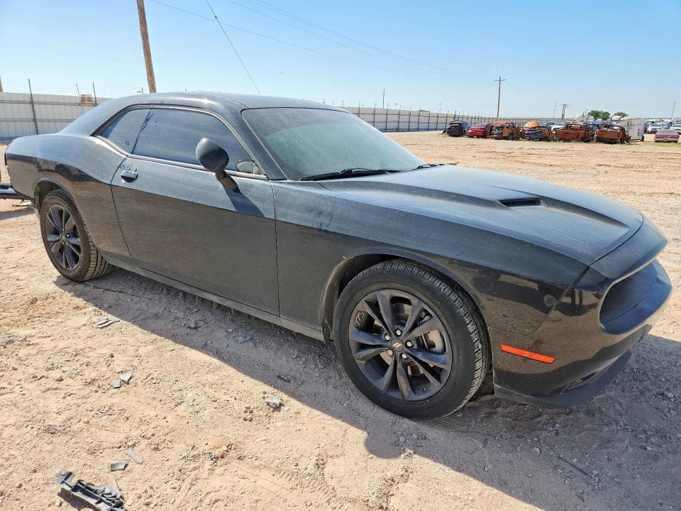 2022 DODGE CHALLENGER SXT 4