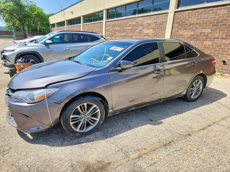 2017 TOYOTA CAMRY SE - 1