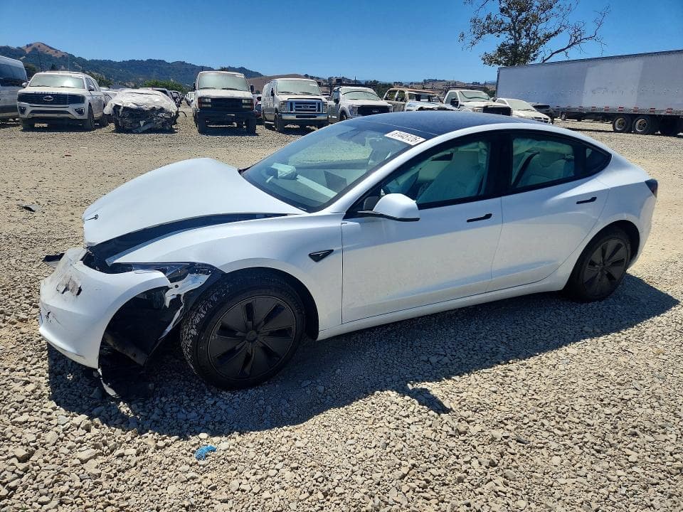 2026 TESLA MODEL 3 - 1