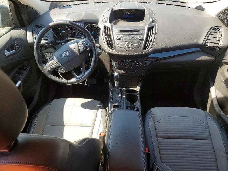 2017 FORD ESCAPE SE 8