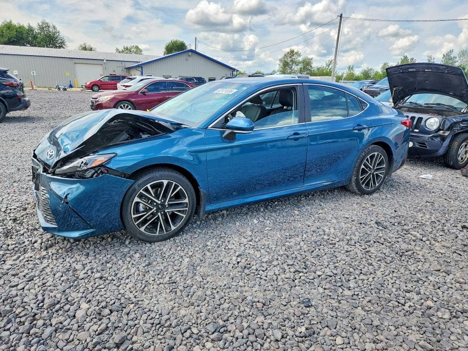 2026 TOYOTA CAMRY XLE - 1