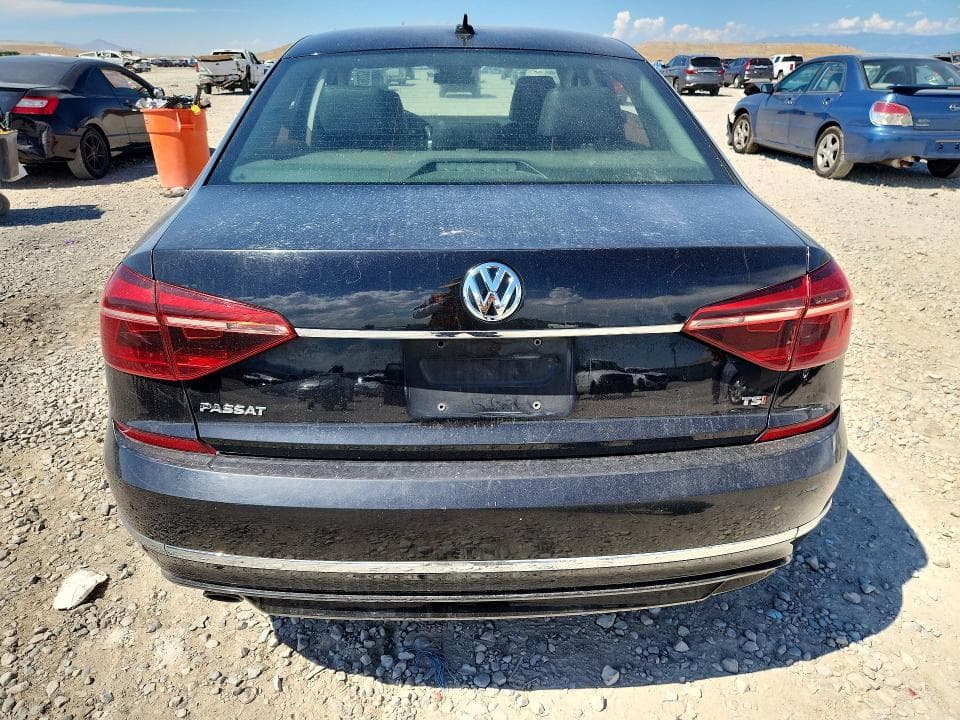 2017 VOLKSWAGEN PASSAT R-LINE 6