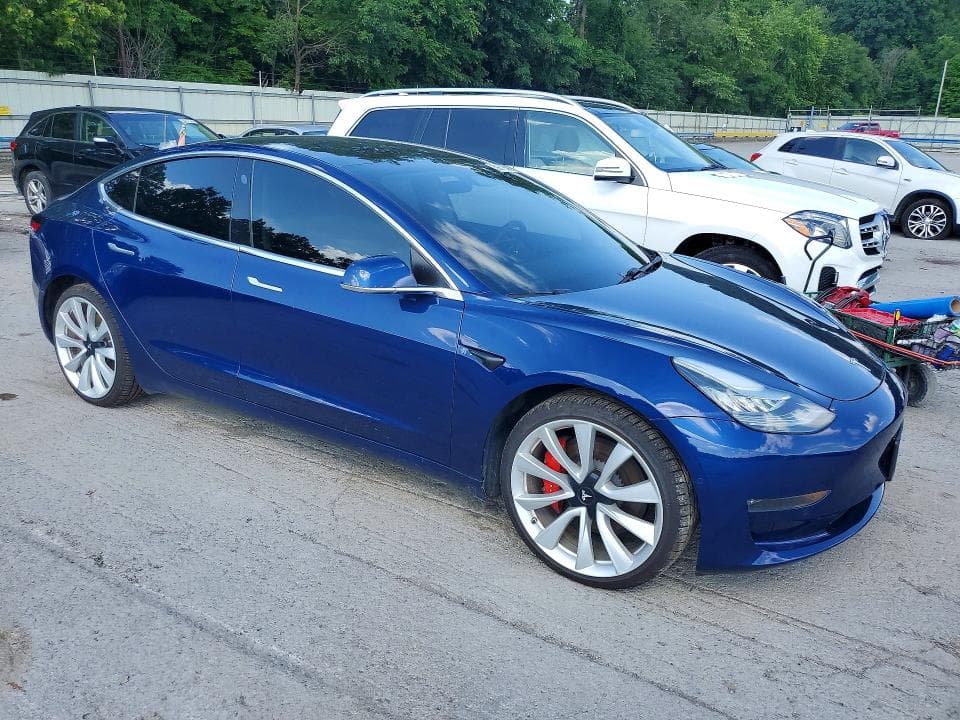 2019 TESLA MODEL 3 4