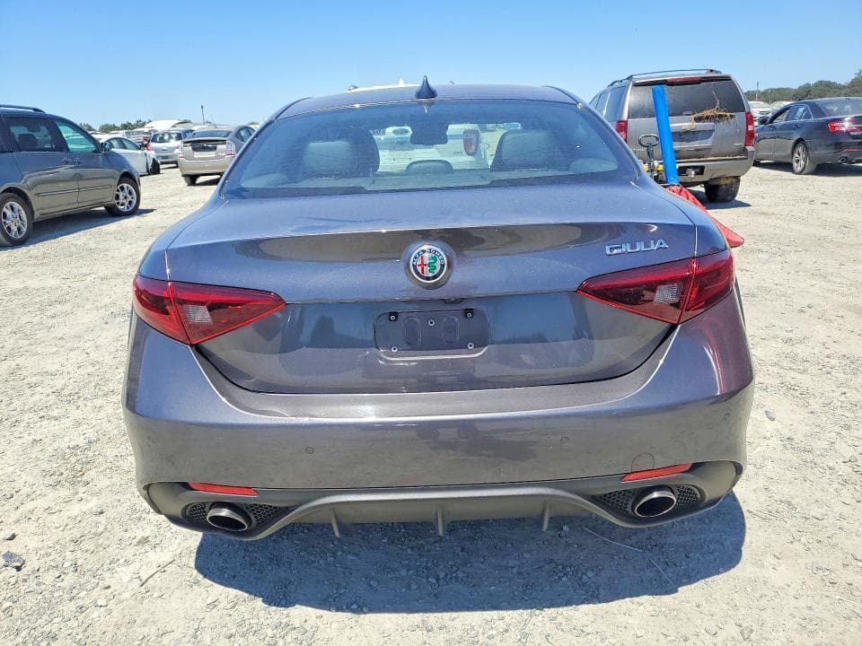 2018 ALFA ROMEO GIULIA 6