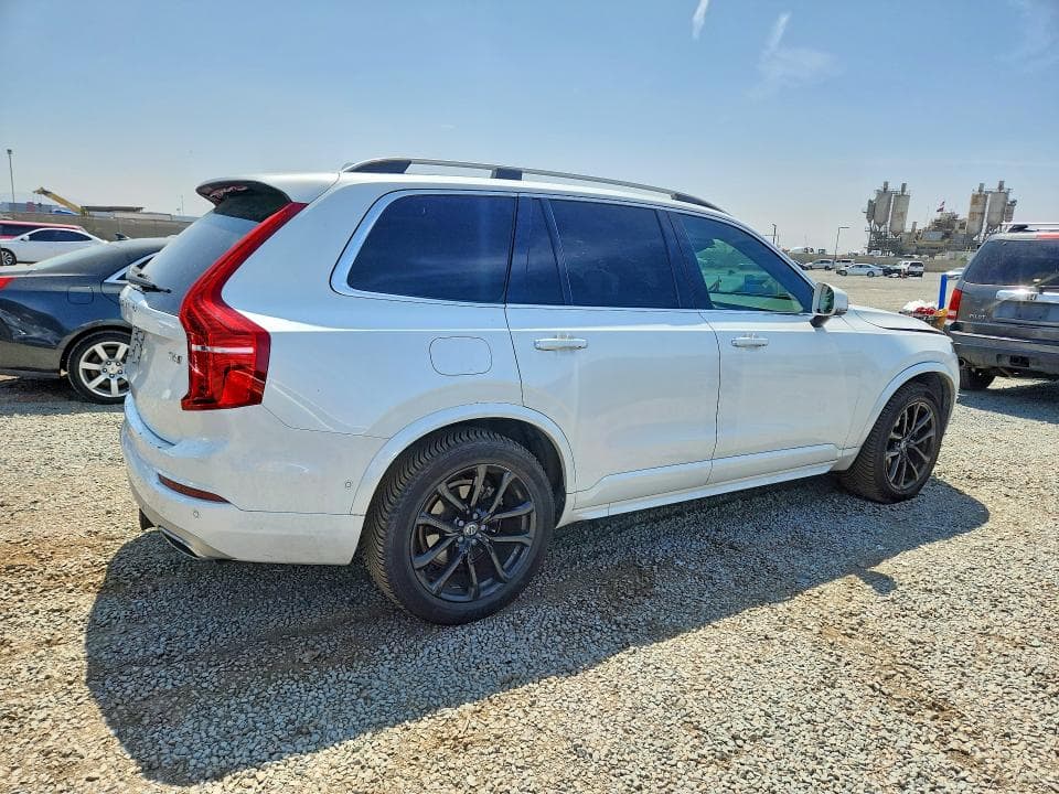 2018 VOLVO XC90 T6 3