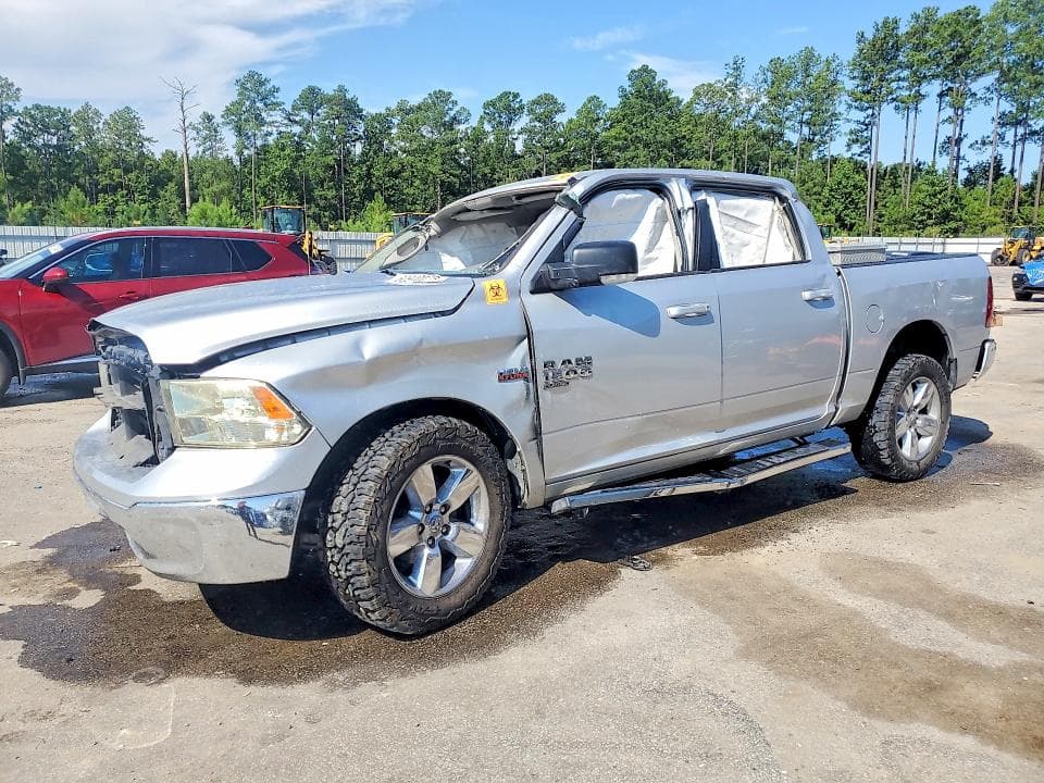 2019 RAM 1500 CLASSIC SLT - 1