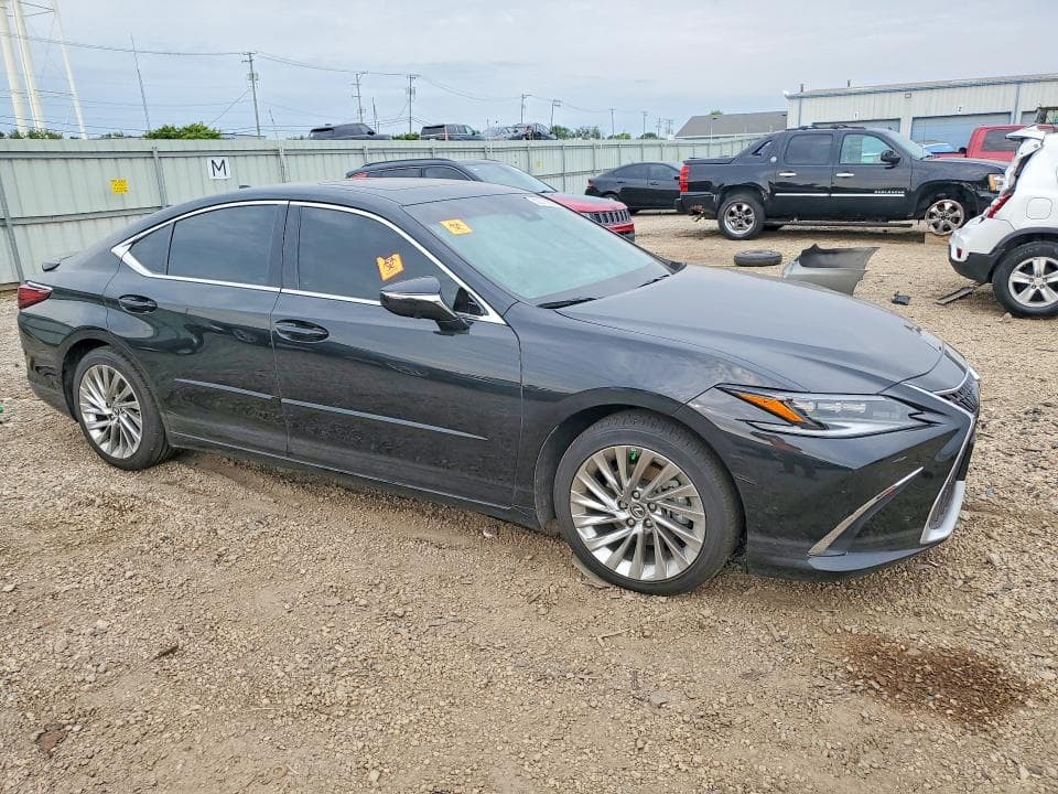 2023 LEXUS ES 300H ULTRA LUXURY 4