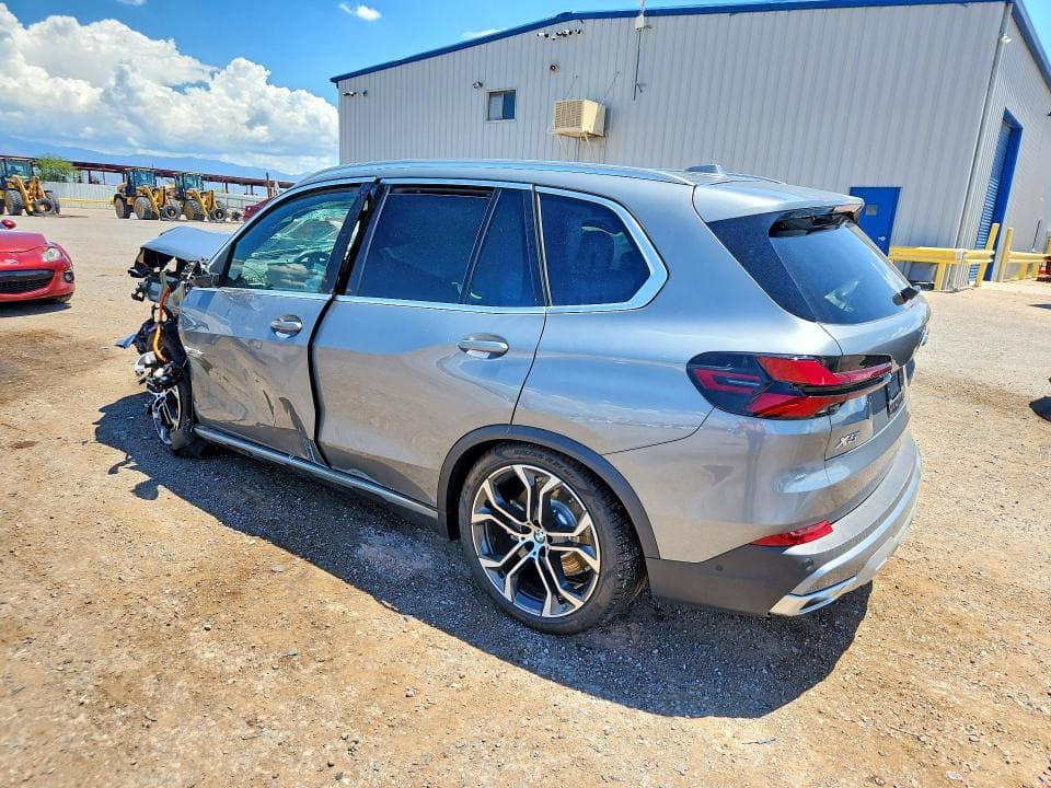 2026 BMW X5 XDRIVE50E 2