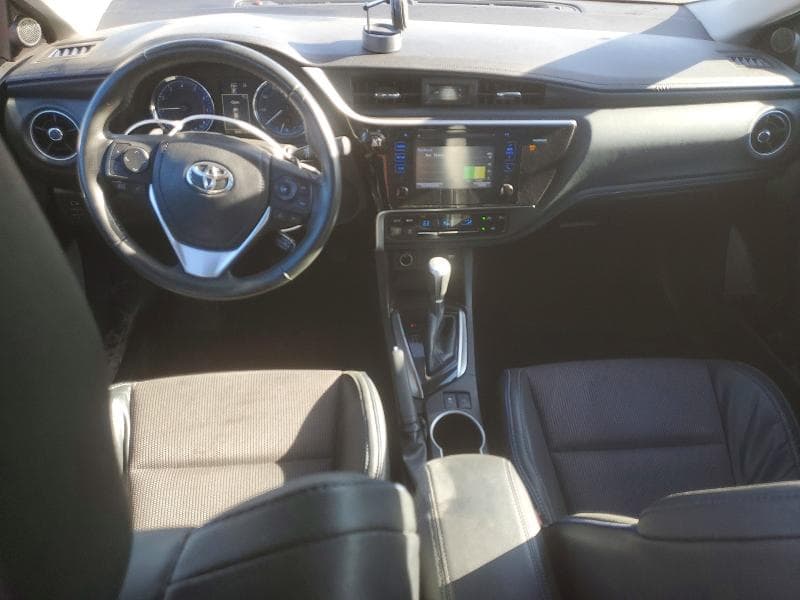 2017 TOYOTA COROLLA SE 8