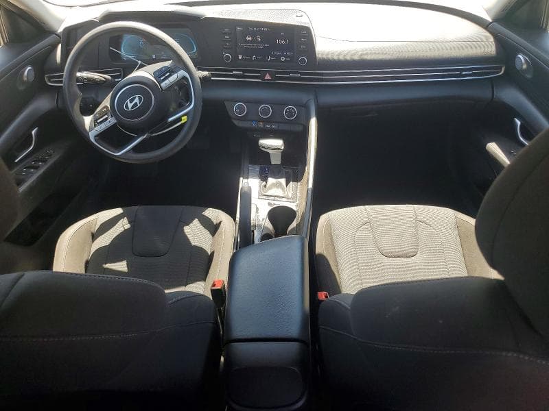 2024 HYUNDAI ELANTRA SE 8