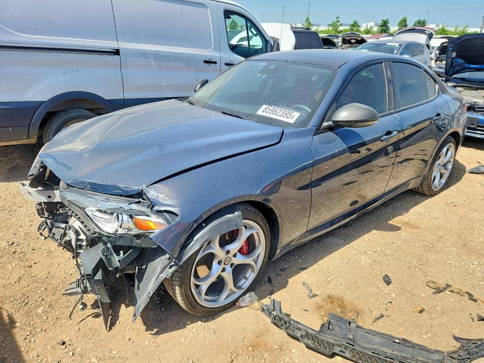 2019 ALFA ROMEO GIULIA TI - 1