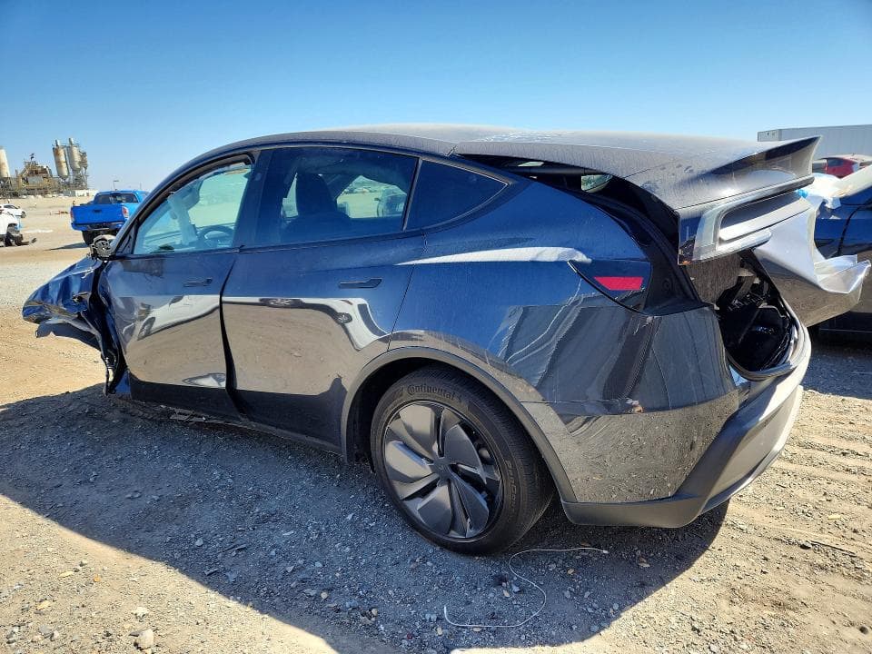2026 TESLA MODEL Y 2