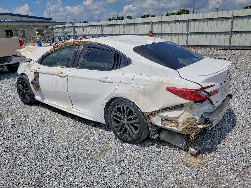 2025 TOYOTA CAMRY SE 2