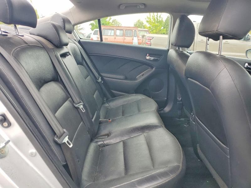 2017 KIA FORTE EX 10