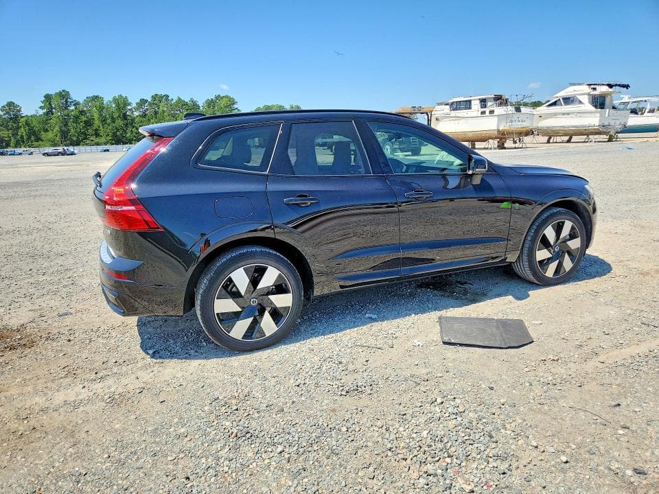 2025 VOLVO XC60 PLUS 3