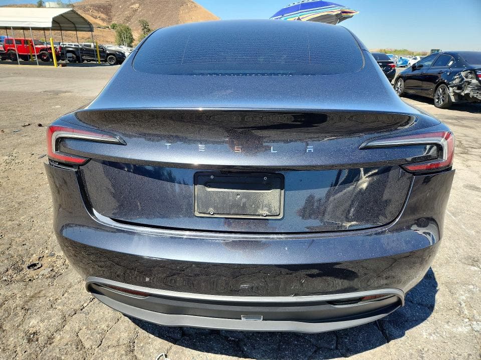 2025 TESLA MODEL 3 6