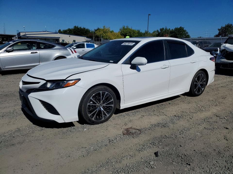 2019 TOYOTA CAMRY HYBRID SE - 1