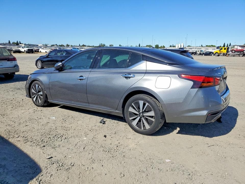 2020 NISSAN ALTIMA SV 2