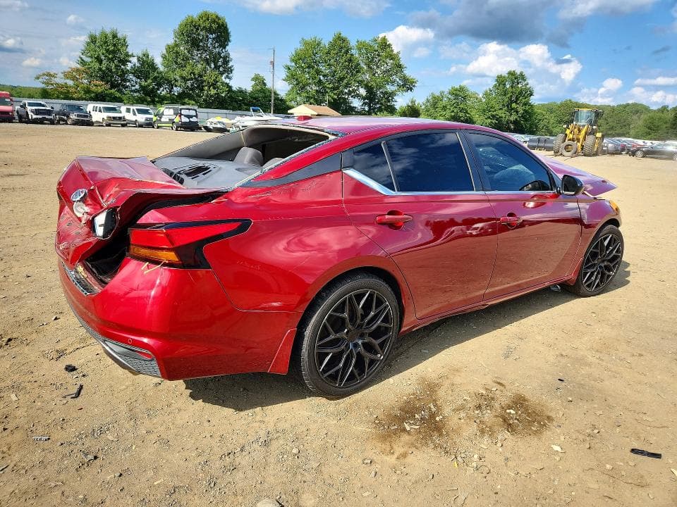 2021 NISSAN ALTIMA SR 3