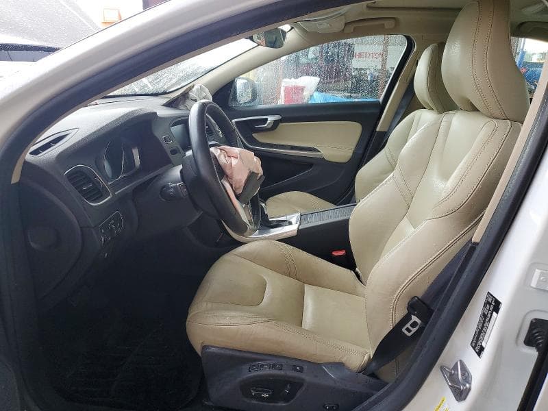 2018 VOLVO S60 DYNAMIC 7
