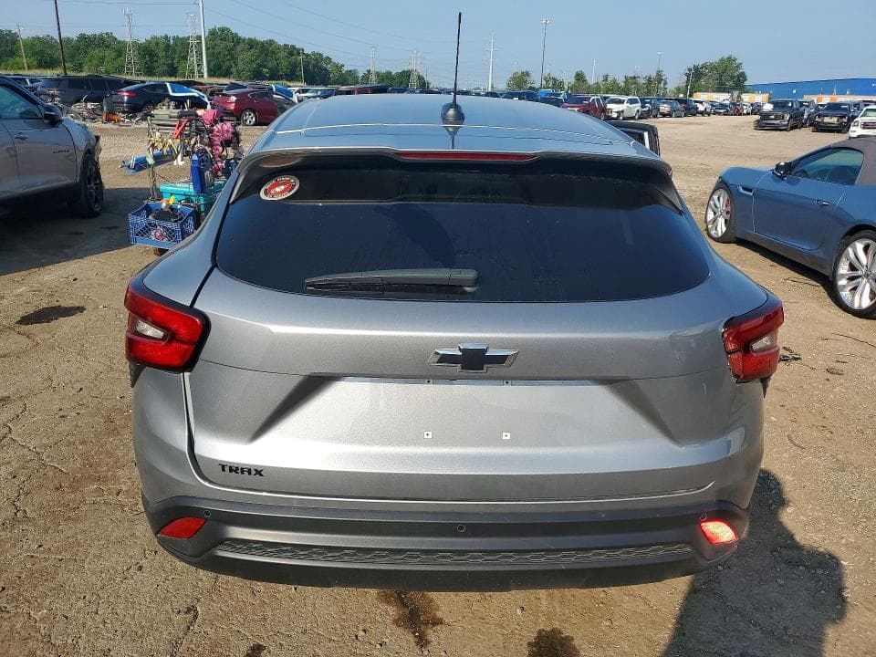2025 CHEVROLET TRAX LS 6