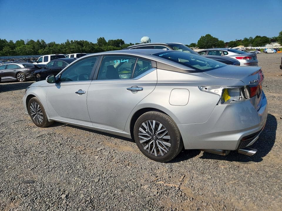 2024 NISSAN ALTIMA SV 2