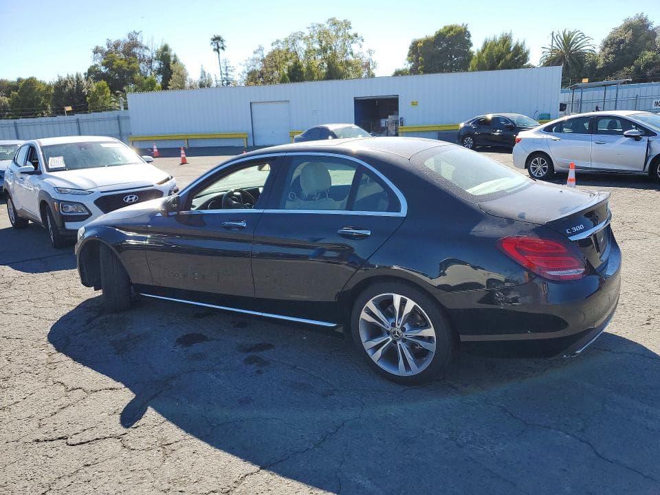 2018 MERCEDES-BENZ C 300 2