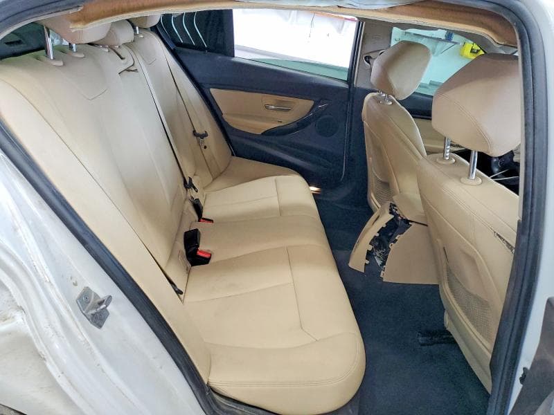 2018 BMW 320 XI 10