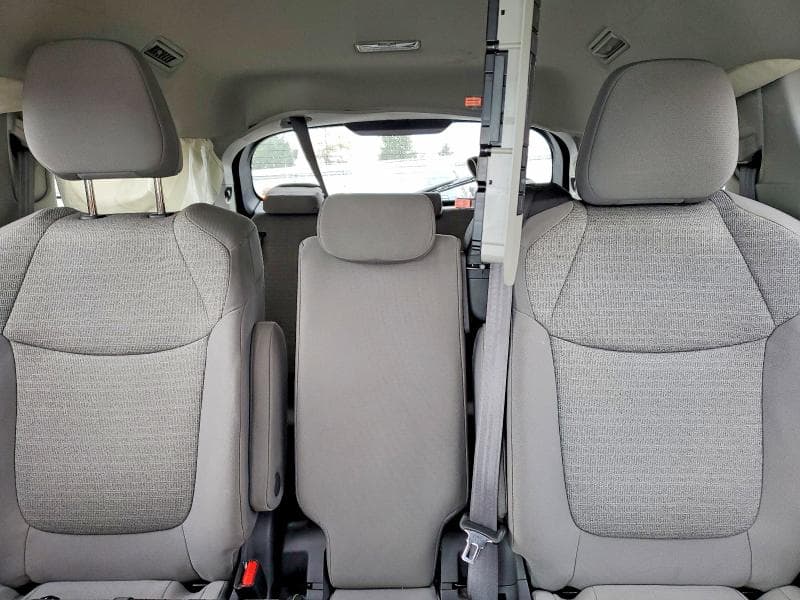 2021 TOYOTA SIENNA LE 10