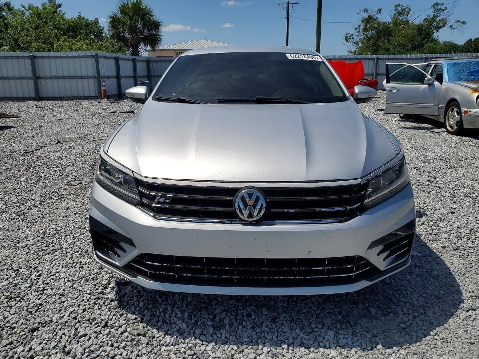 2018 VOLKSWAGEN PASSAT S 5