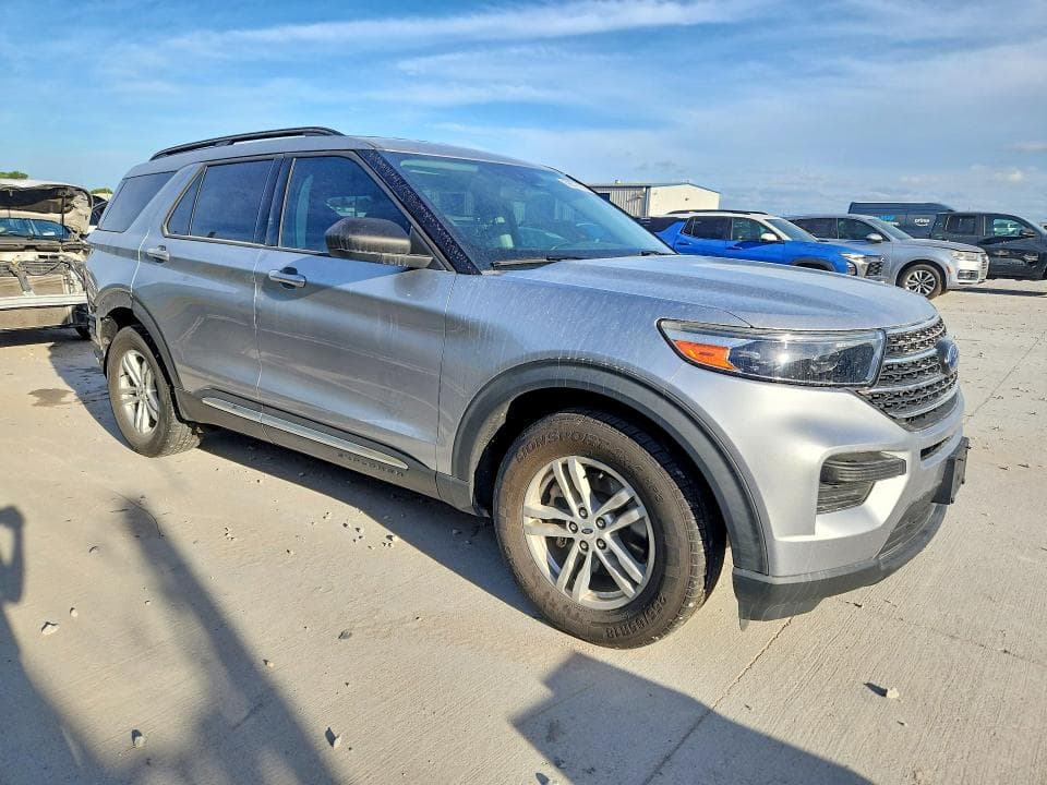 2022 FORD EXPLORER XLT 4