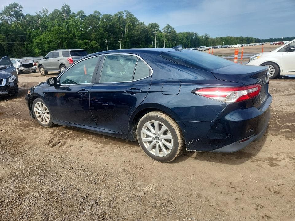 2020 TOYOTA CAMRY LE 2