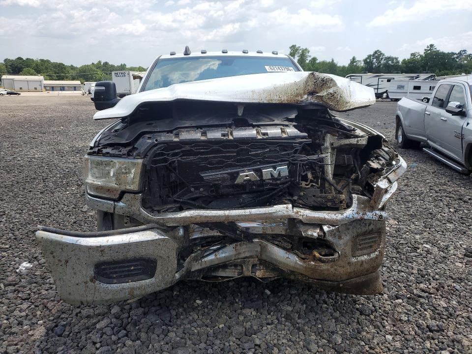 2024 RAM 3500 TRADESMAN 5