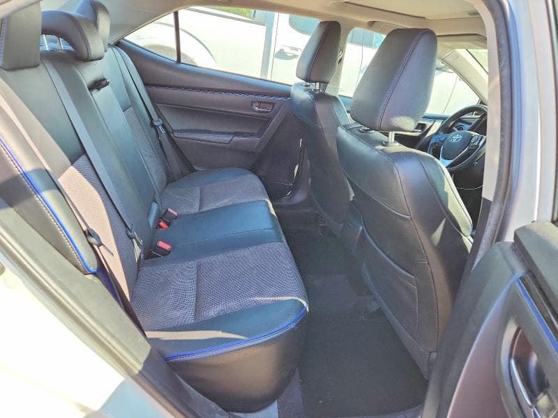 2017 TOYOTA COROLLA L 10